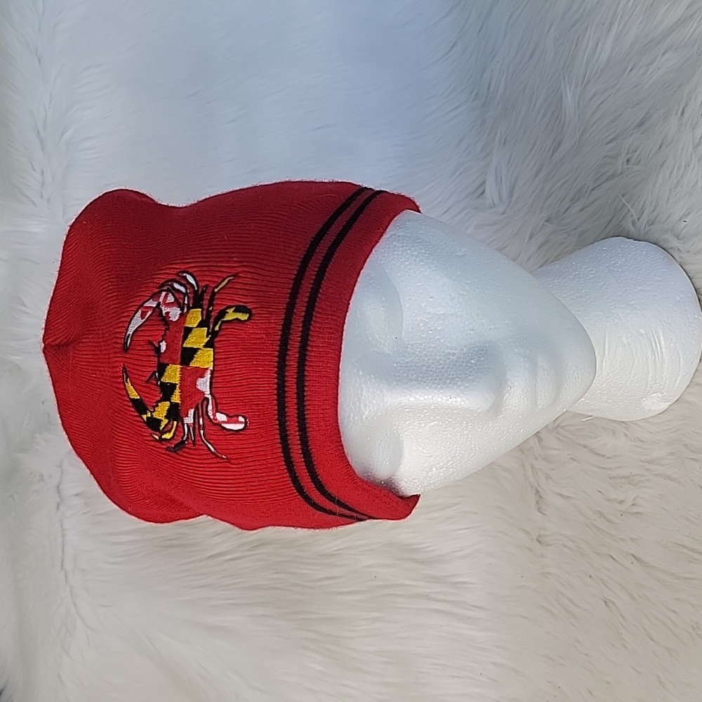 SPORT TEK Maryland Flag Embroidered Crab Red Black Beanie Knit Winter Skull Hat‎